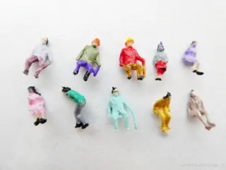N Figurky 10 ks - Sedící cestující PĚKNÝ STAV 