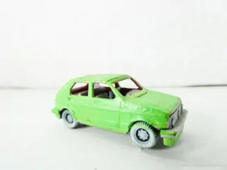 H0 Osobní automobil GOLF LS