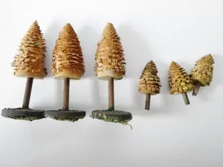 Strom jehličnatý část s podstavci - 6 ks ( 4,5 - 9 cm )