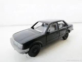 H0 FLEISCHMANN Osobní automobil Opel Record TOP STAV