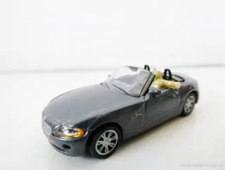 H0 Osobní automobil cabrio s řidičem PĚKNÝ STAV