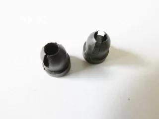 SET 2 ks Plastový náhradní díl délka 9,5 mm, průměr 8 mm