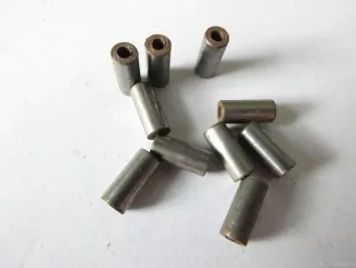 SET 10 ks Kovový váleček délka 9,2 mm, průměr 4 mm