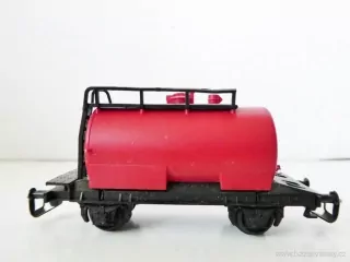 TT BTTB Cisternový vůz červený PĚKNÝ STAV