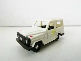 H0 Osobní automobil Mercedes 300 GD