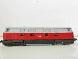 N PIKO Dieselová lokomotiva V 180 006 DR