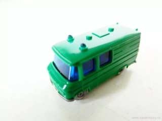 N Automobil Mercedes Benz Transporter zelený s majáky TOP STAV