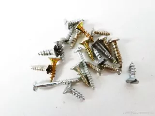 MIX SET 21 ks Vrut, šroub (nejdelší 20 mm)