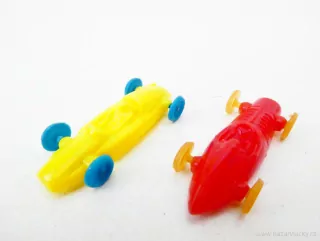 TT SET 2 ks Osobní automobil Formule délka 4 cm PĚKNÝ STAV