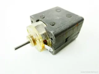 Motor do lokomotivy