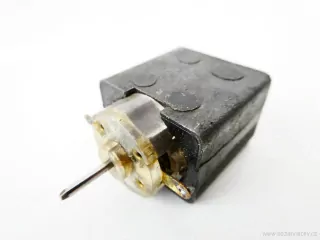 Motor do lokomotivy