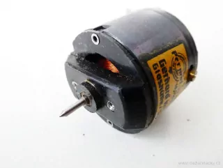 H0 Permot Gerhard Hruska - Motor do lokomotivy 12 V 10000min