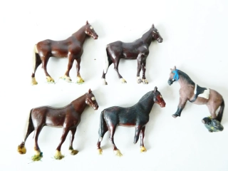 H0 SET 5 ks Figurky - Kůň