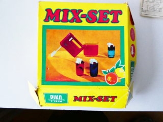Hračka PIKO 5057 MIX-SET Ruční mixér s příslušenstvím PRO SBĚRATELE I DĚTI Pěkný stav