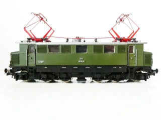 H0 ROCO 04147 A Elektrická lokomotiva BR 1670.26 ÖBB OSVĚTLENÁ PĚKNÝ STAV NEPOUŽÍVANÁ v krab