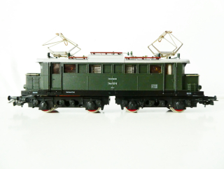 H0 PIKO Elektrická lokomotiva BR 144 137-0 DR OSVĚTLENÁ TOP STAV NEPOUŽITÁ v orig. krabičce 