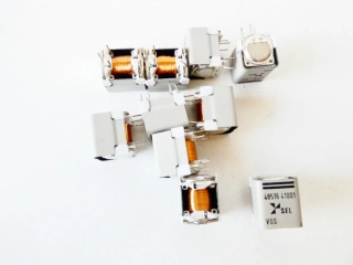 SET 10ks SEL Elektrické relé V0S 48516 41001 NOVÉ NEPOUŽITÉ