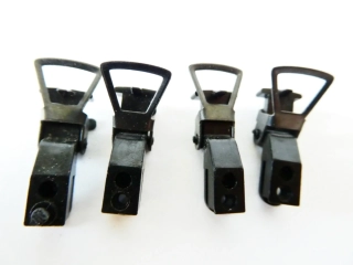 H0 SET 4 ks Spřáhlo plast s kovovým očkem délka cca 2,4 cm