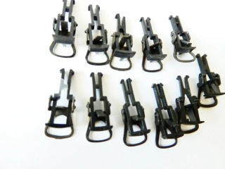 H0 SET 11 ks Spřáhlo plast s kovovým očkem délka cca 2 cm