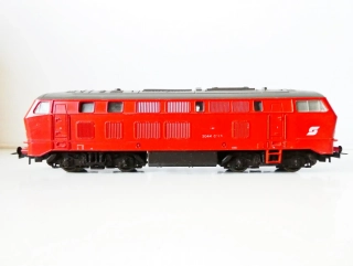 H0 ROCO Dieselová lokomotiva BR 2044 011-1 ÖBB OSVĚTLENÁ PĚKNÝ STAV