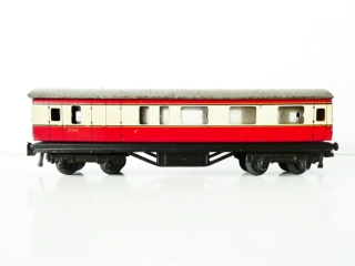 H0 TRIX TTR Osobní vůz 4-osý 451644 471304 BRIT PATS - KOVOVÝ VŮZ - ANTIK