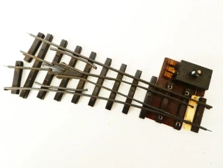 H0 Výhybka elektrická levá s dřevěnými pražci