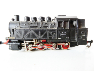 TT ZEUKE/BTTB Parní lokomotiva BR 81 001 DR PĚKNÝ STAV v krabičce