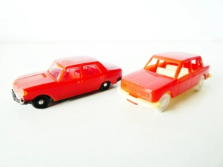 H0 SET 2 ks Osobní automobil Wartburg červený