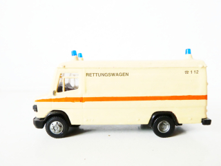 H0 Praline Dodávka MB 507-D Ambulance PĚKNÝ STAV