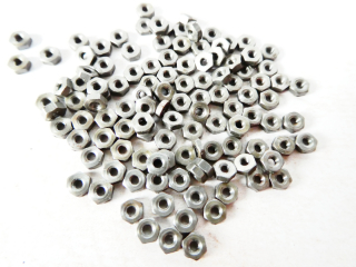 SET 100 ks Mini matička - průměr 3,5 mm, vnitřní průměr cca 1,2 mm