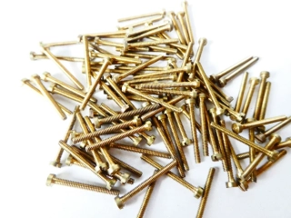 SET 90 ks Šroubek - délka 17,5 mm, průměr závitu 1,6 mm