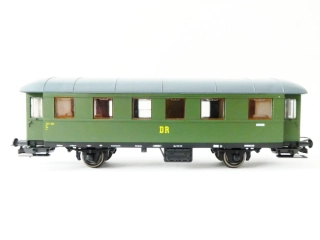 H0 SACHSENMODELLE 14210.1 Osobní vůz 343-305 DR TOP STAV NEPOUŽITÝ v originální krabičce včetně doplňků