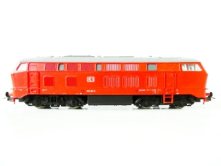 H0 ROCO Dieselová lokomotiva BR 215 129-8 DB PĚKNÝ STAV