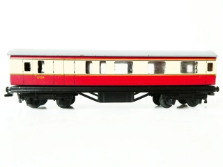 H0 TRIX TTR Osobní vůz 4-osý zn. 27104 / 451644 471304 BRIT PATS - KOVOVÝ VŮZ - ANTIK PĚKNÝ STAV