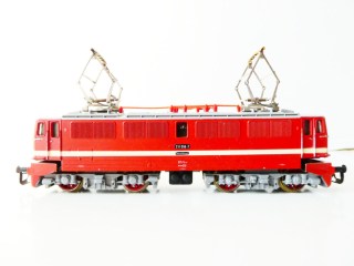 TT GÜTZOLD Elektrická lokomotiva BR 211 018 - 7 OSVĚTLENÁ PĚKNÝ STAV