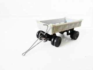 H0 VEB PLASTICART Přívěs za nákladní automobil s bočním výklopným mechanismem PĚKNÝ STAV