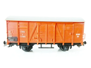 H0 PIKO Nákladní vůz krytý 134603 G ÖBB