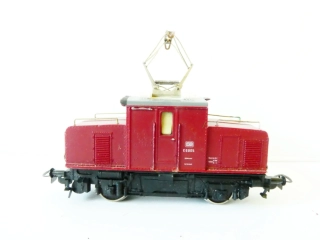 H0 PIKO Elektrická lokomotiva E69 05 DB 