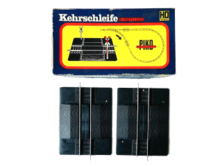 H0 PIKO 5/6871/000 Železniční přejezd 2 ks PĚKNÝ STAV v krabičce