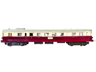 H0 PIKO Motorový vůz 3. tř. 0401 Halle (ANTIK) NA SERVIS (jede i při změně směru pořád jedním směrem)